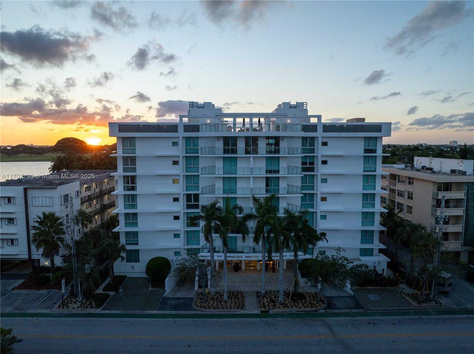 Small Image of 9400 WEST BAY HARBOR DR #401, Bay Harbor Islands Number 35