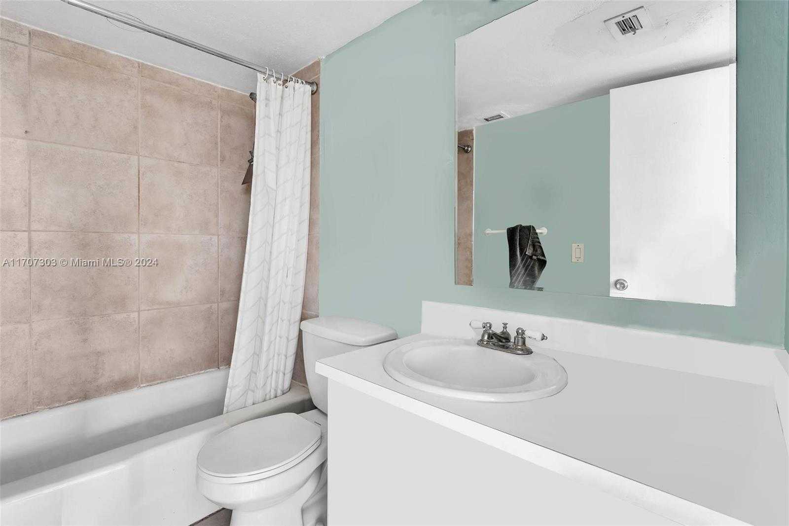 Small Image of 1881 WASHINGTON AVE #16H, Miami Beach Number 36