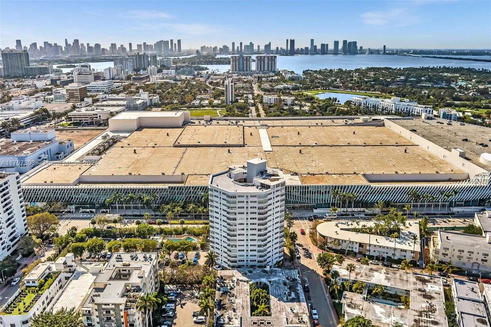 Small Image of 1881 WASHINGTON AVE #16H, Miami Beach Number 41