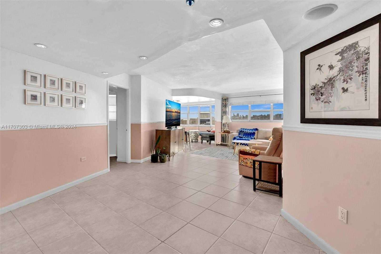 Small Image of 1881 WASHINGTON AVE #16H, Miami Beach Number 5