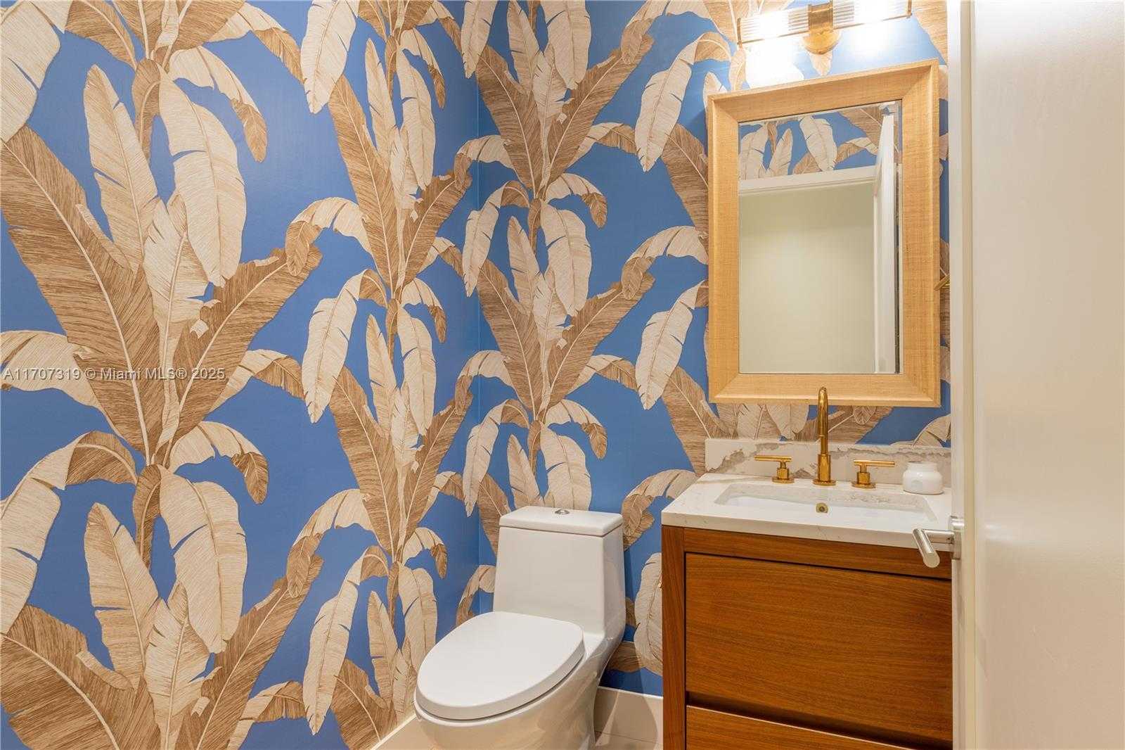 Small Image of 3581 EAST GLENCOE ST #203, Miami Number 13