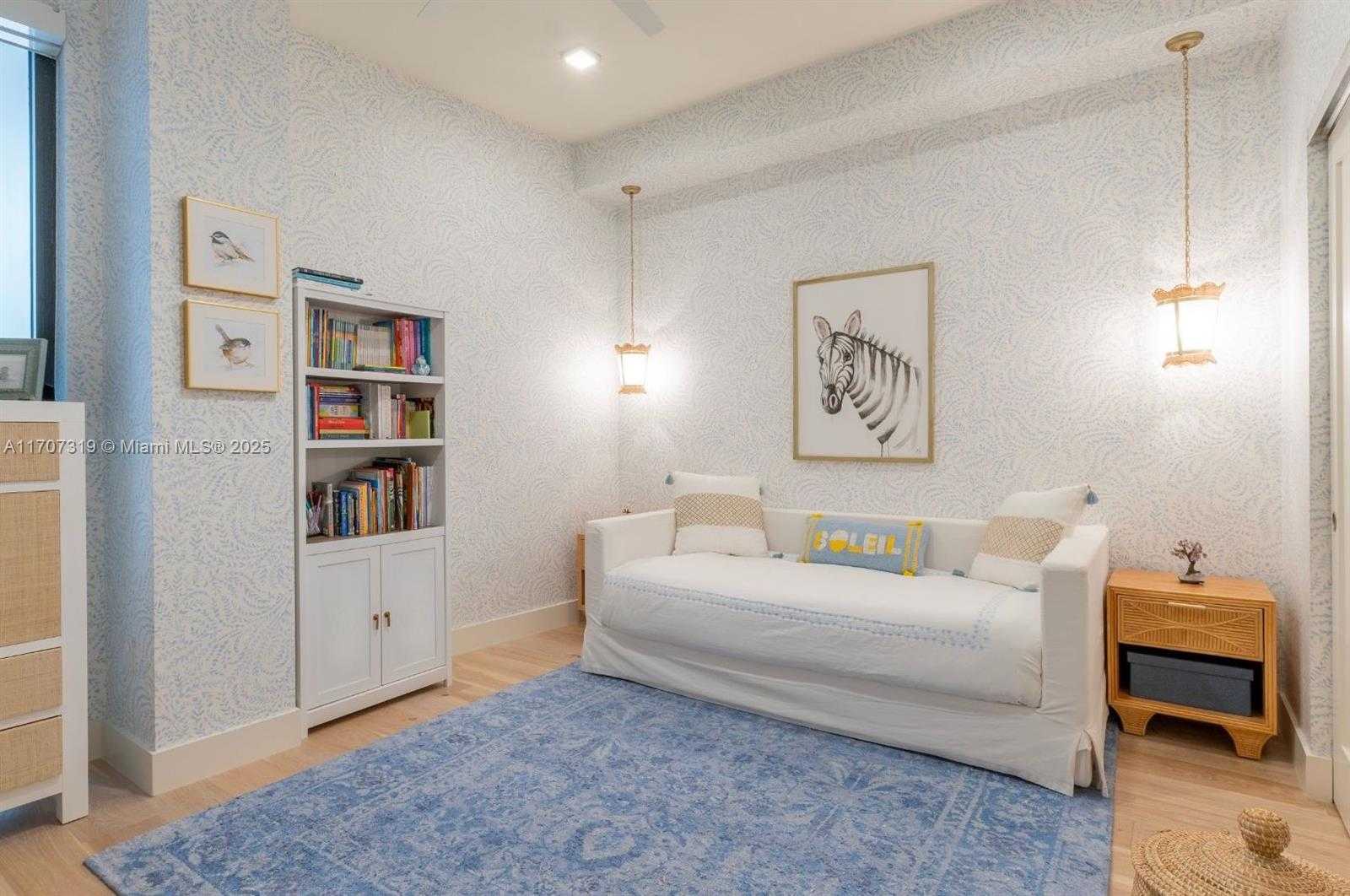Small Image of 3581 EAST GLENCOE ST #203, Miami Number 21