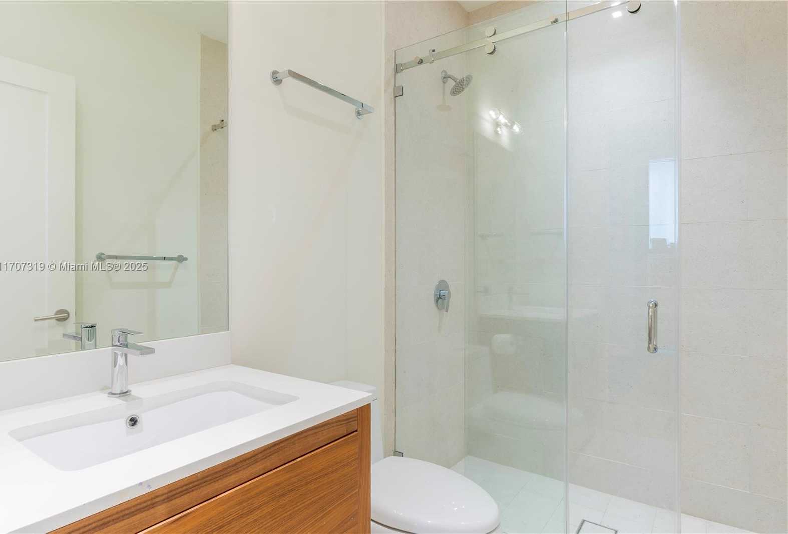 Small Image of 3581 EAST GLENCOE ST #203, Miami Number 22