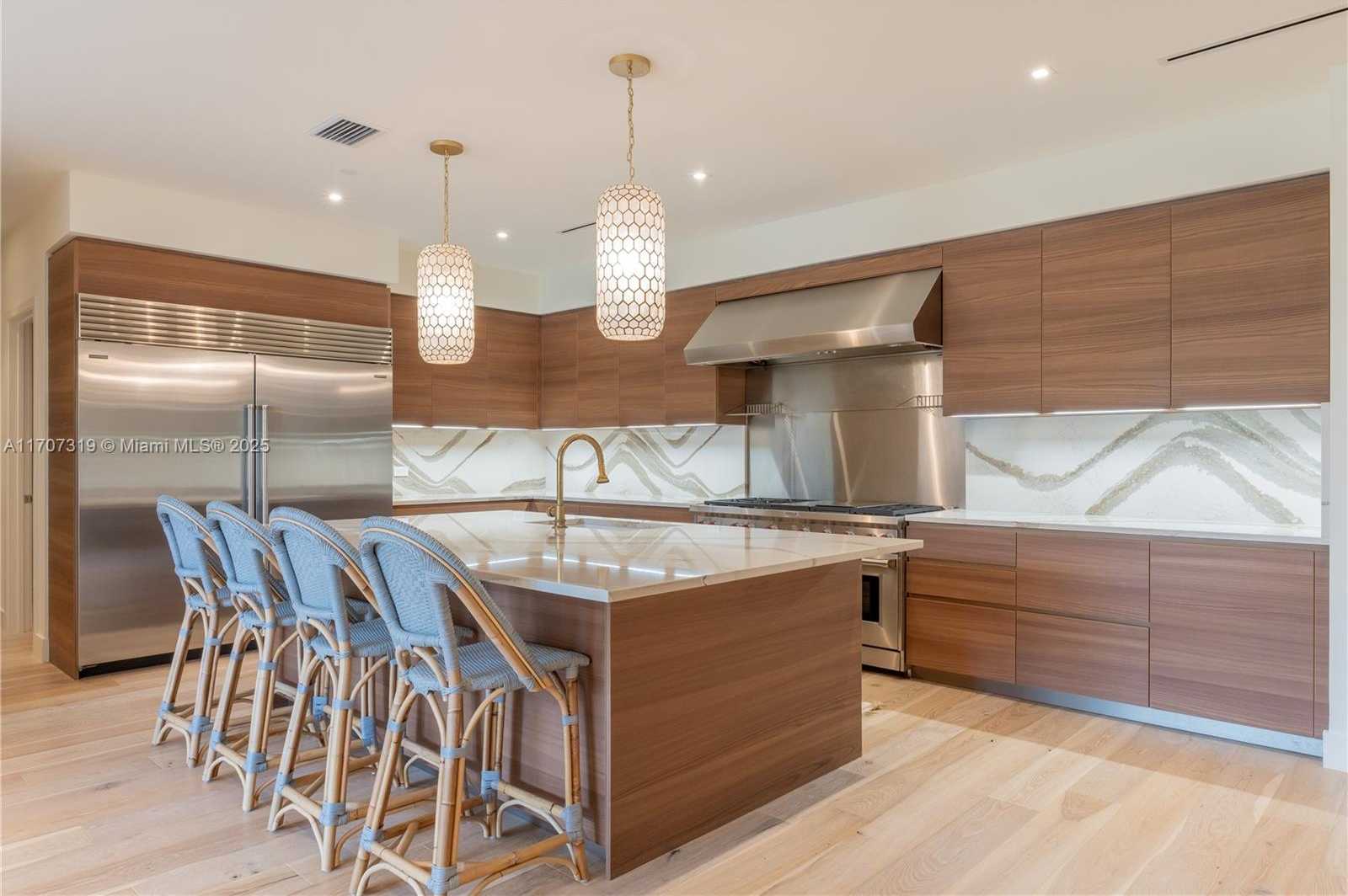 Small Image of 3581 EAST GLENCOE ST #203, Miami Number 9
