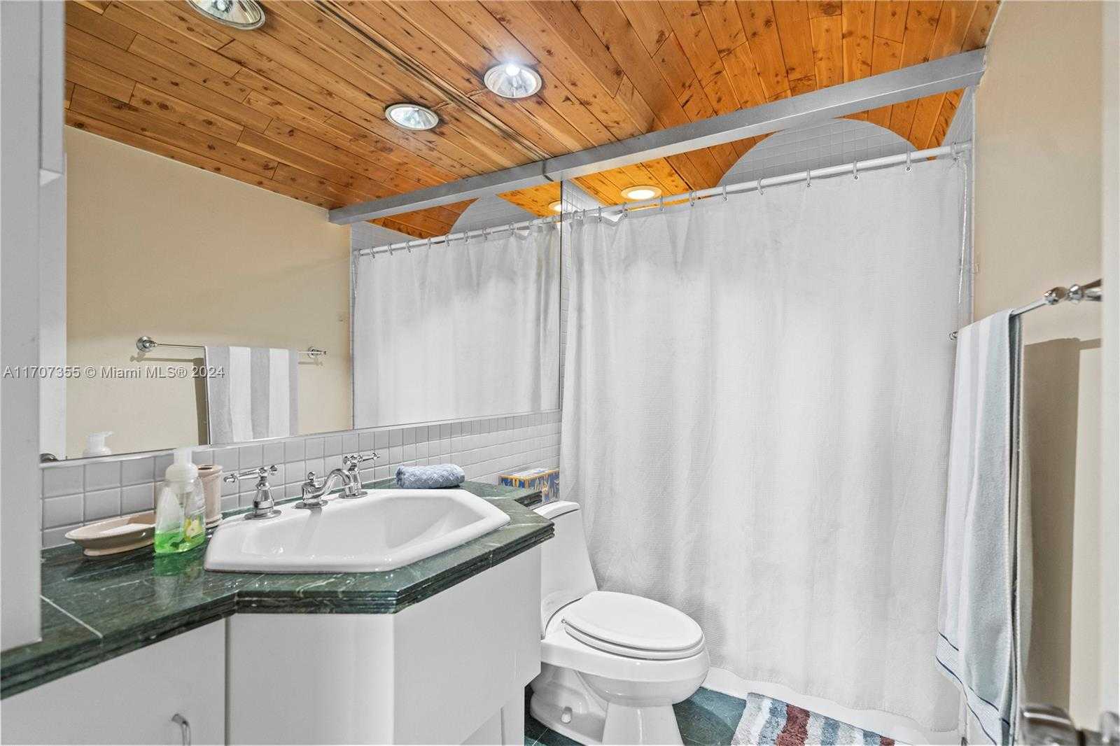 Small Image of 5005 COLLINS AVE #425, Miami Beach Number 14