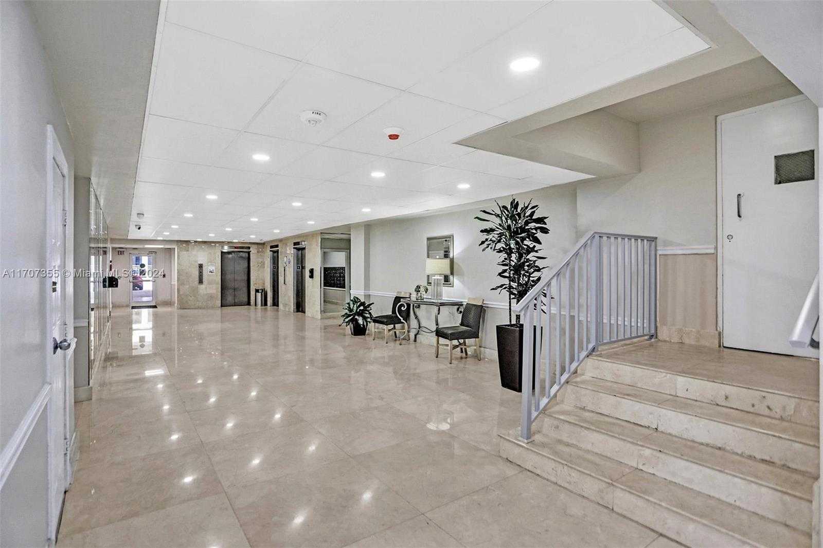 Small Image of 5005 COLLINS AVE #425, Miami Beach Number 26