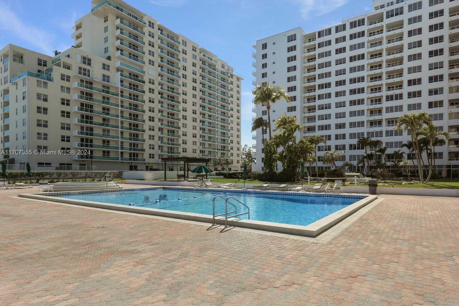 Small Image of 5005 COLLINS AVE #425, Miami Beach Number 30