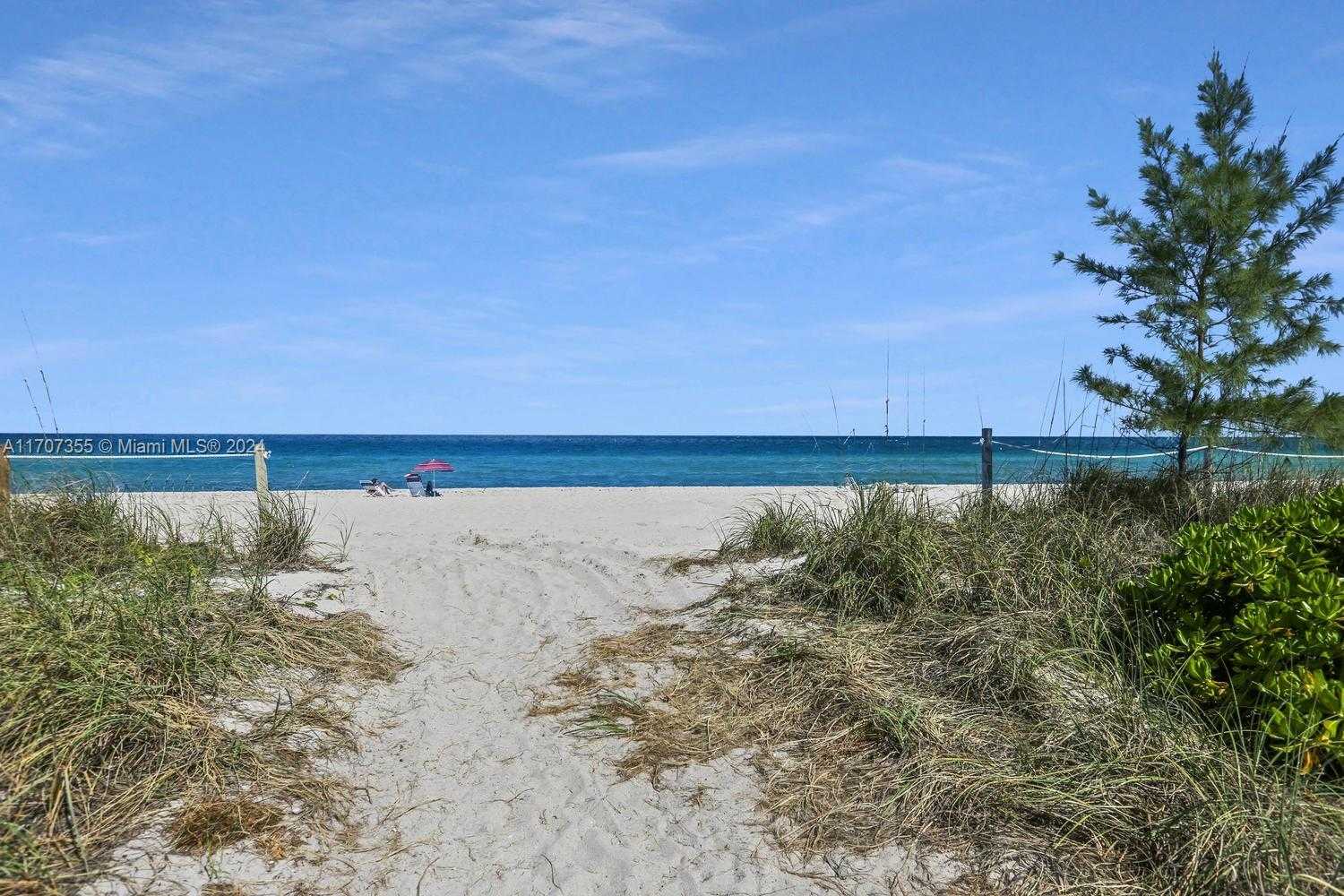 Small Image of 5005 COLLINS AVE #425, Miami Beach Number 35