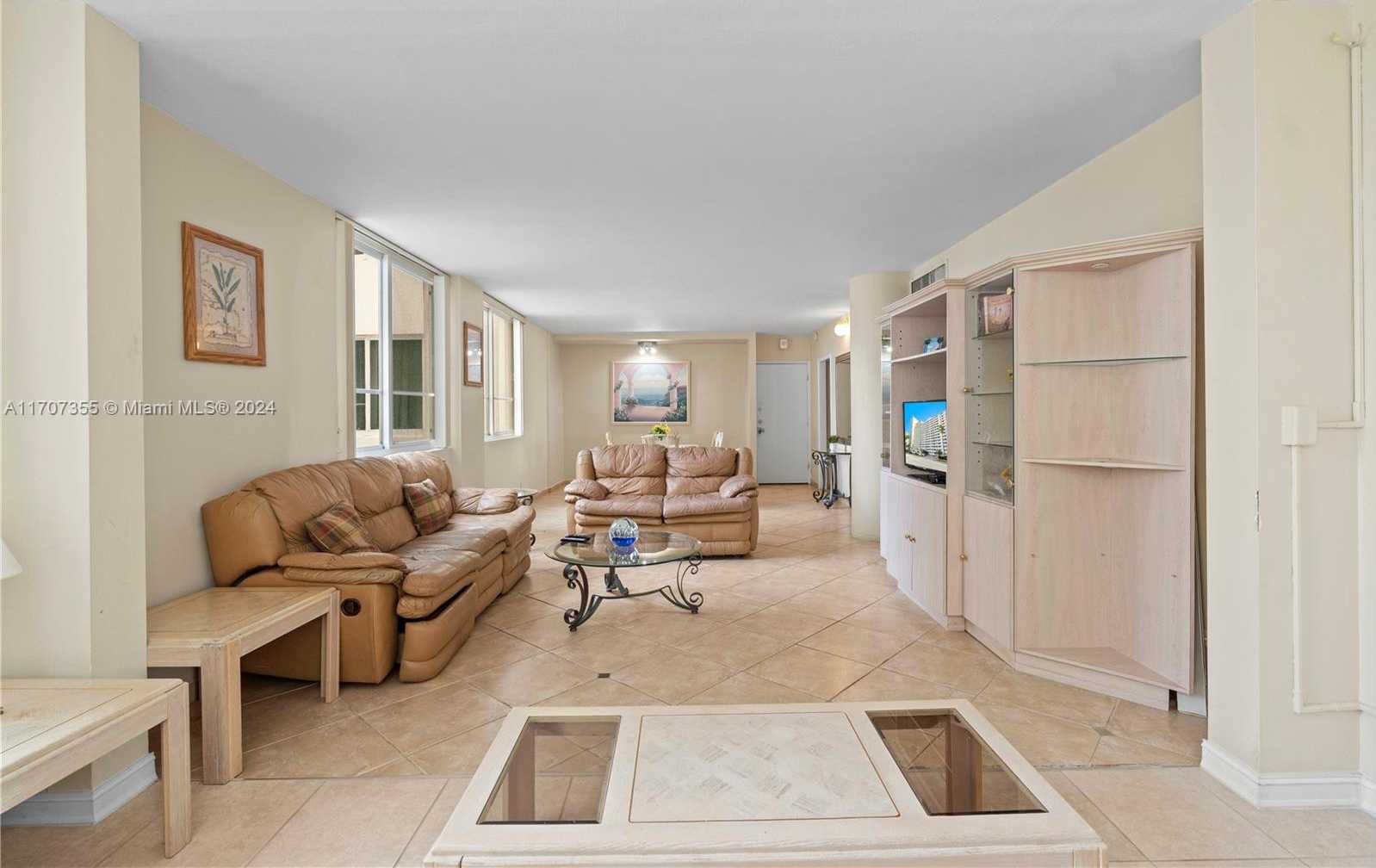 Small Image of 5005 COLLINS AVE #425, Miami Beach Number 9