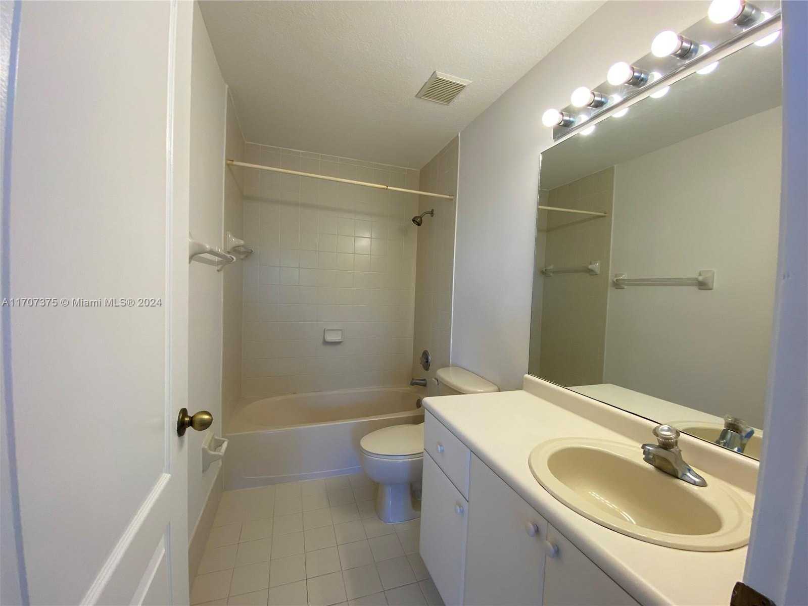 Small Image of 7317 NORTH WEST 174TH TER #100, Hialeah Number 24