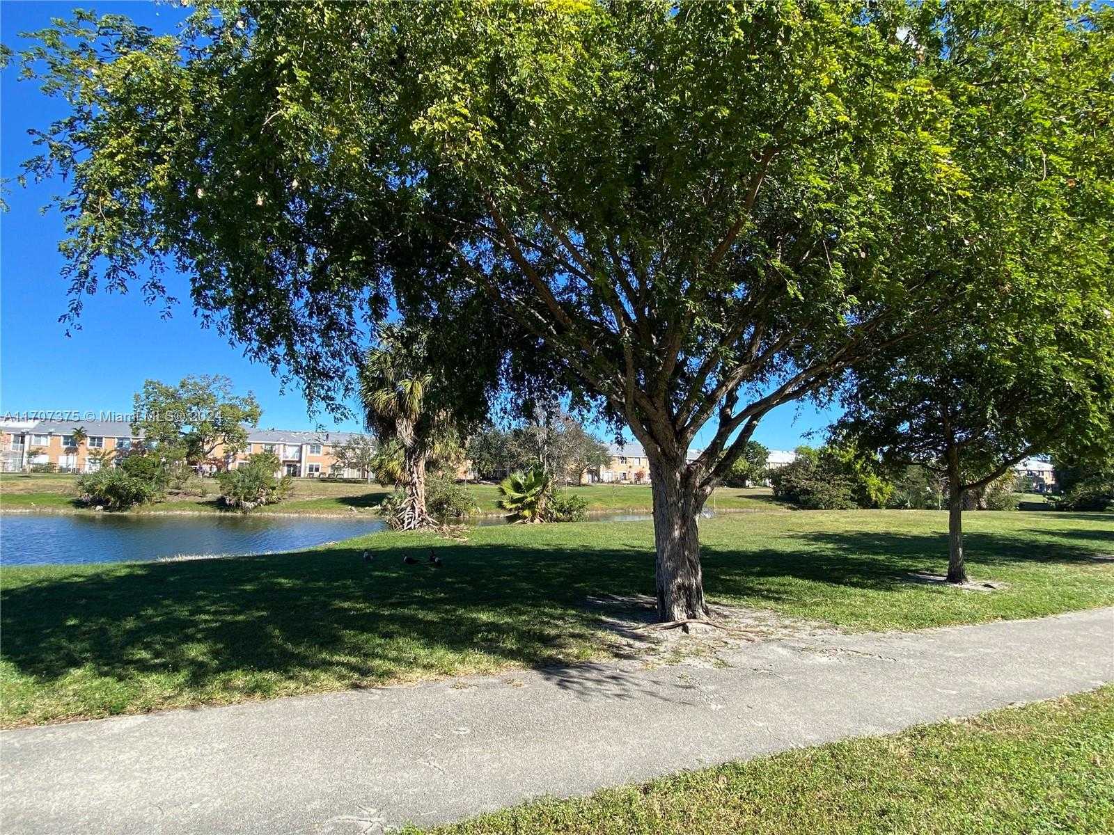 Small Image of 7317 NORTH WEST 174TH TER #100, Hialeah Number 39