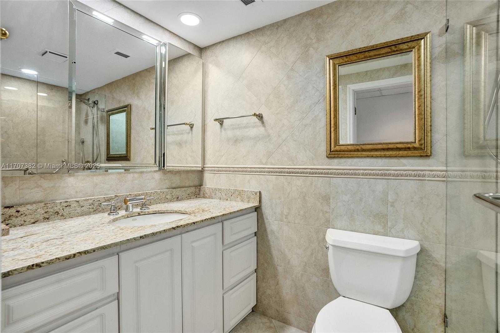 Small Image of 500 BAYVIEW DR #118, Sunny Isles Beach Number 10