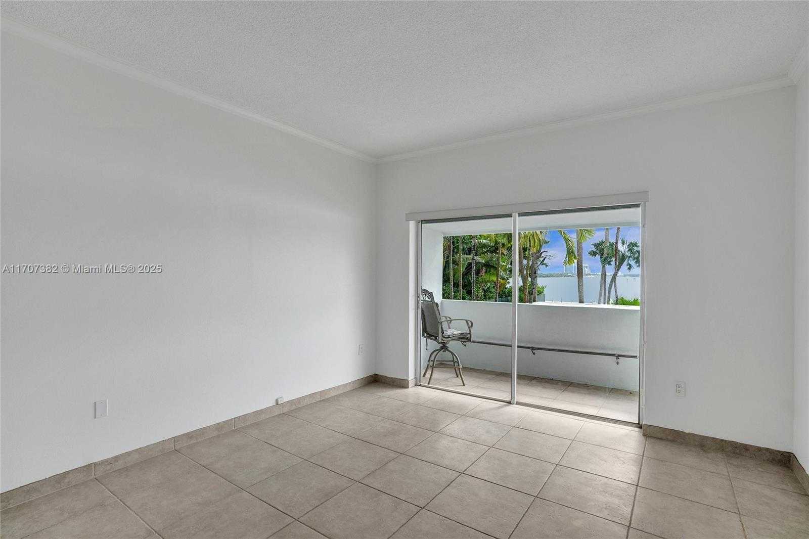 Small Image of 500 BAYVIEW DR #118, Sunny Isles Beach Number 15