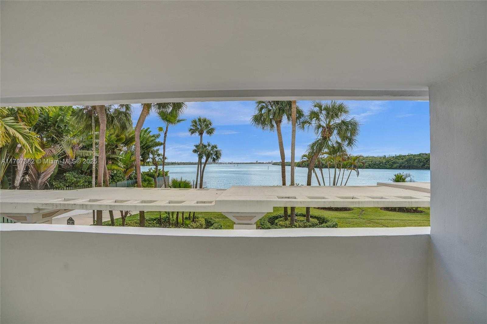 Small Image of 500 BAYVIEW DR #118, Sunny Isles Beach Number 21