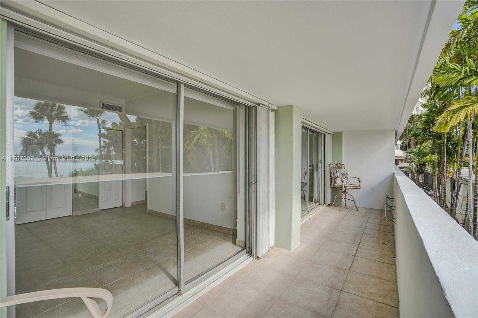 Small Image of 500 BAYVIEW DR #118, Sunny Isles Beach Number 25