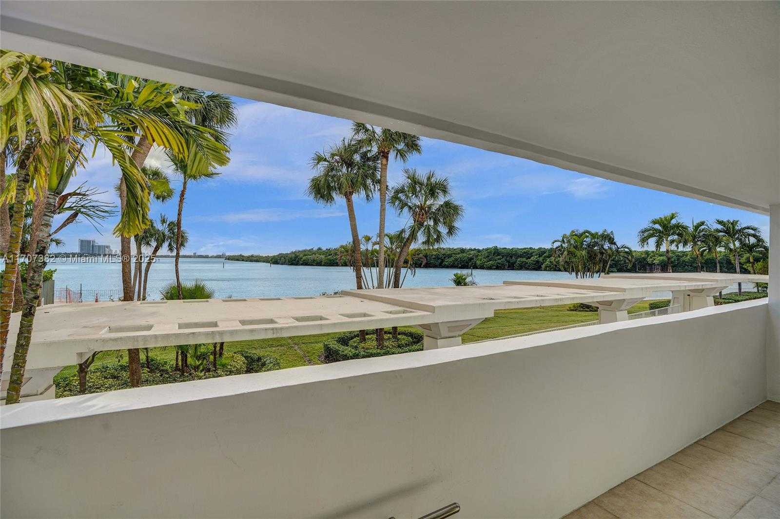 Small Image of 500 BAYVIEW DR #118, Sunny Isles Beach Number 29