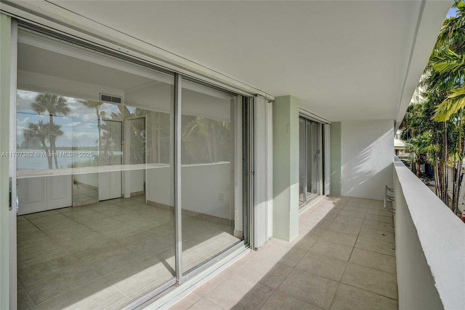 Small Image of 500 BAYVIEW DR #118, Sunny Isles Beach Number 39