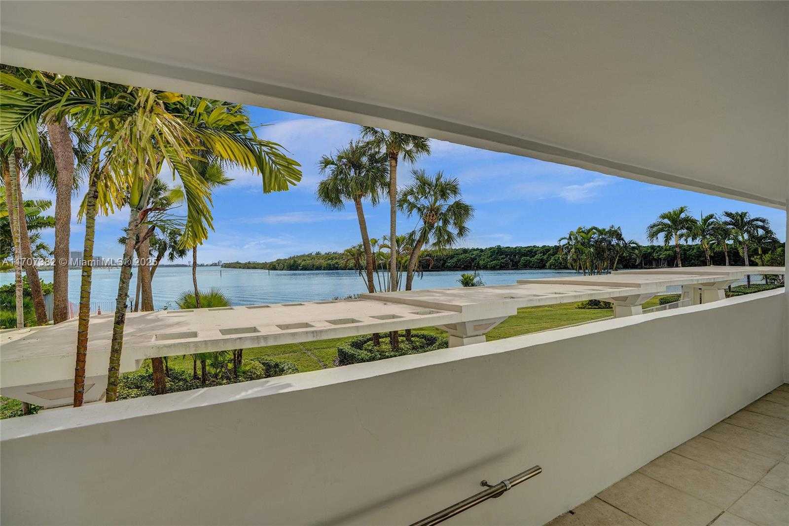 Small Image of 500 BAYVIEW DR #118, Sunny Isles Beach Number 40