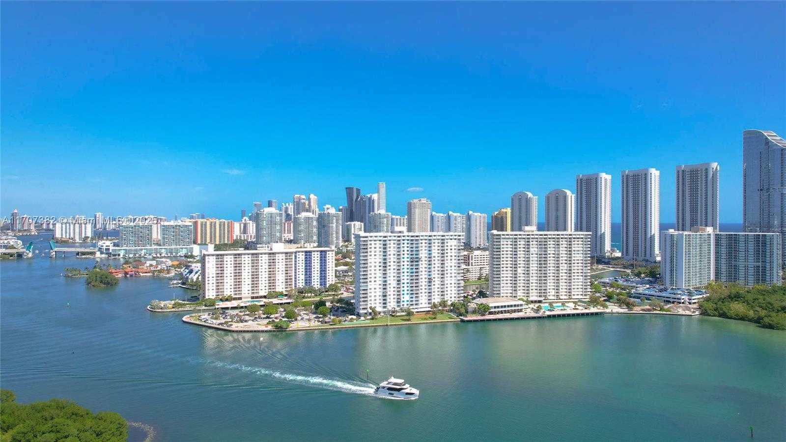 Small Image of 500 BAYVIEW DR #118, Sunny Isles Beach Number 45