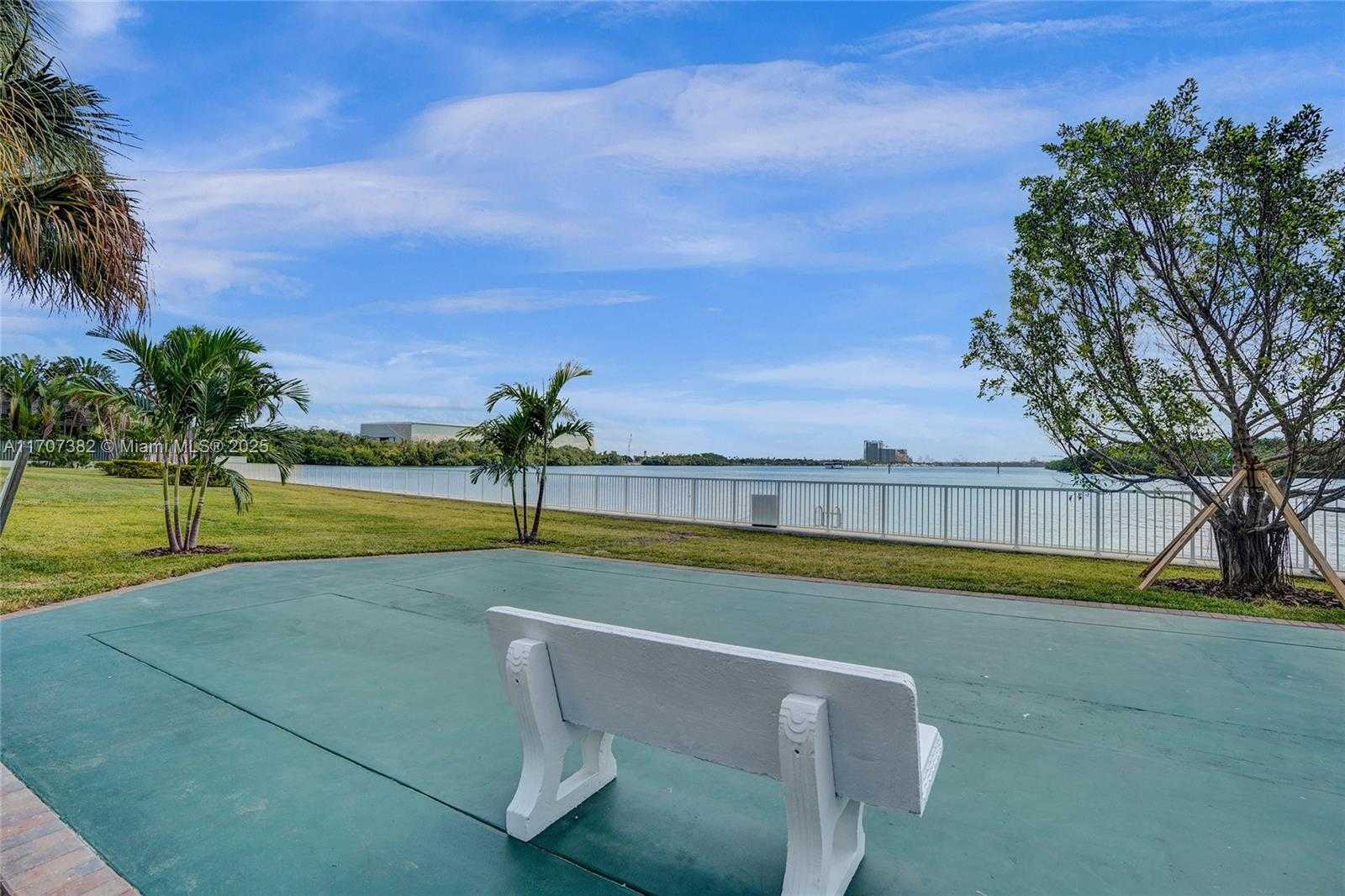 Small Image of 500 BAYVIEW DR #118, Sunny Isles Beach Number 47