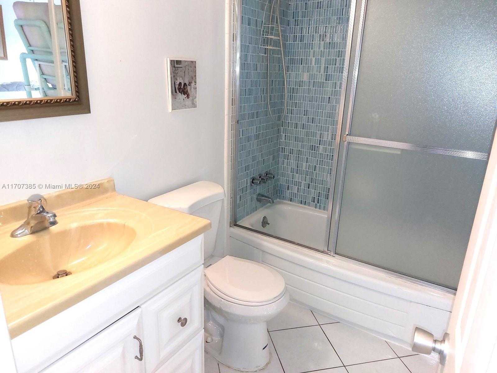 Small Image of 3131 SOUTH OCEAN DR #113, Hallandale Beach Number 5