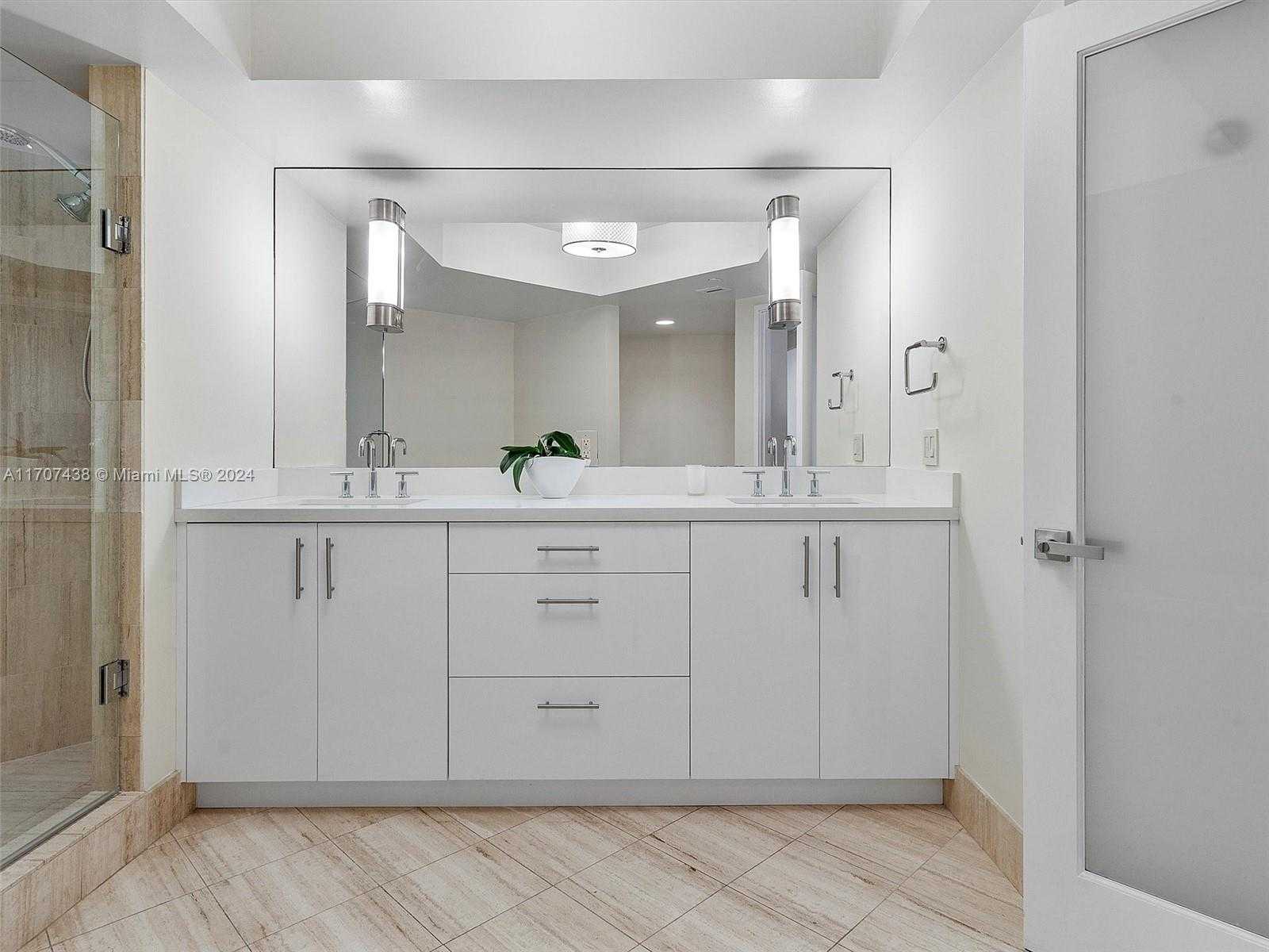 Small Image of 21205 YACHT CLUB DR #2002, Aventura Number 15