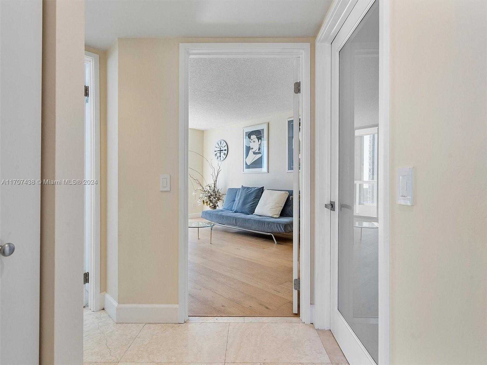 Small Image of 21205 YACHT CLUB DR #2002, Aventura Number 17