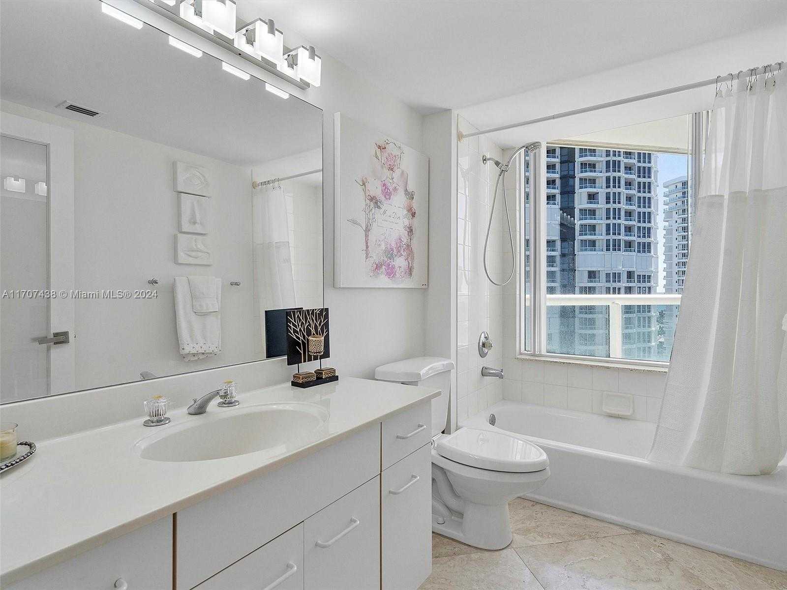 Small Image of 21205 YACHT CLUB DR #2002, Aventura Number 20