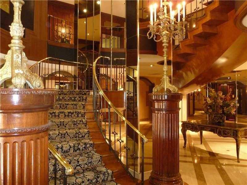 Small Image of 6039 COLLINS AVE #925, Miami Beach Number 20