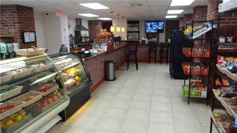 Small Image of 6039 COLLINS AVE #925, Miami Beach Number 21