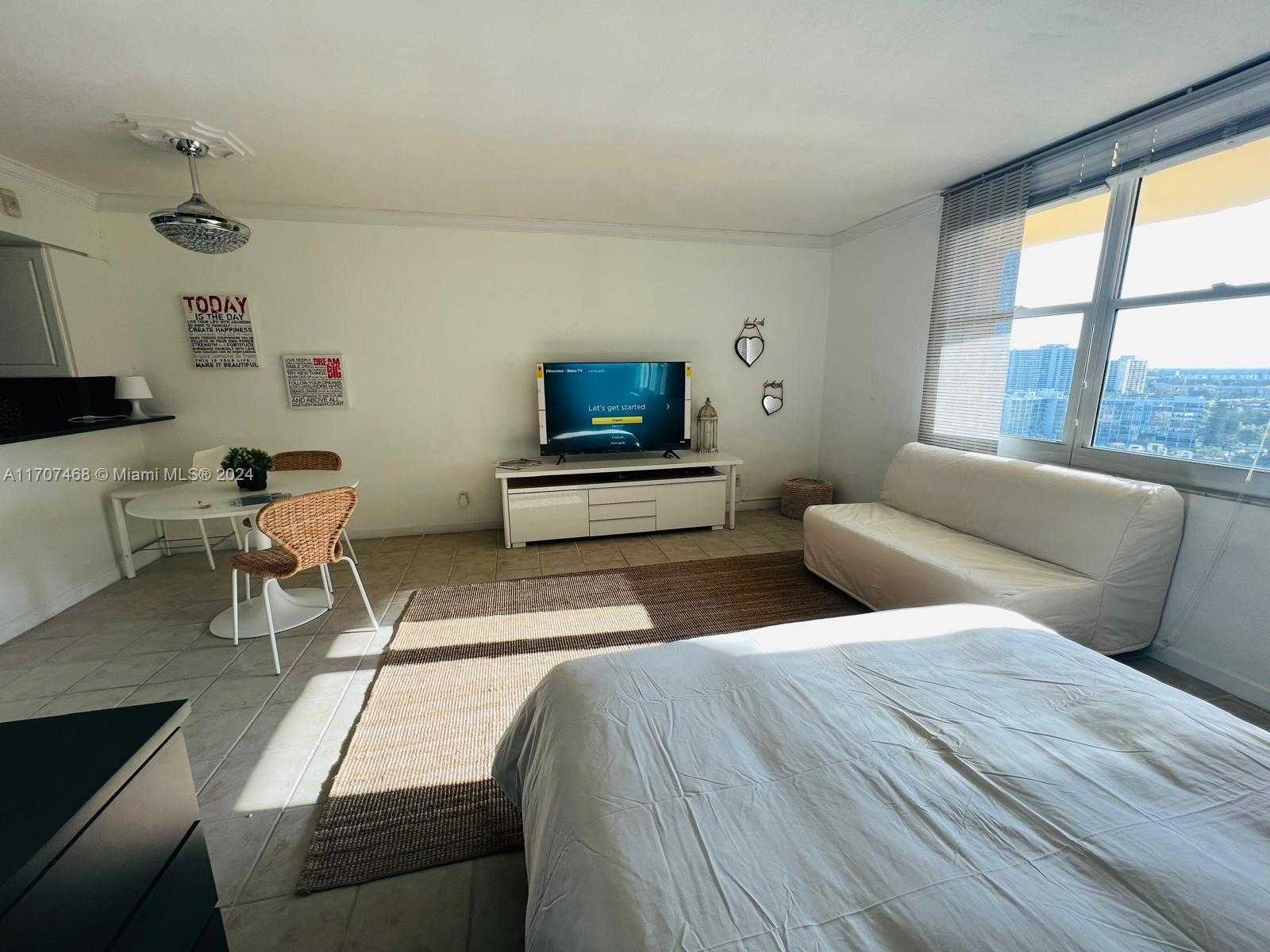 Small Image of 2501 SOUTH OCEAN DR #PH32, Hollywood Number 10