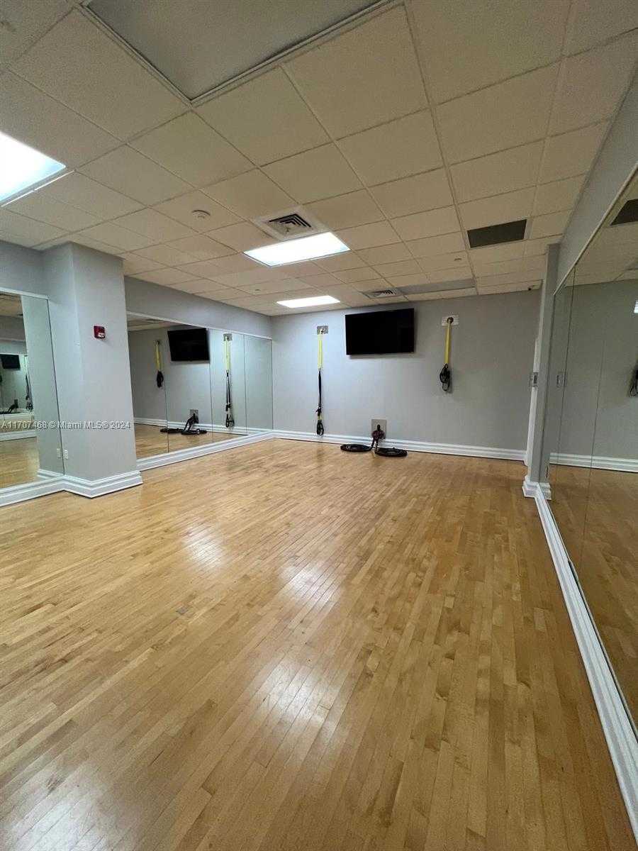 Small Image of 2501 SOUTH OCEAN DR #PH32, Hollywood Number 17