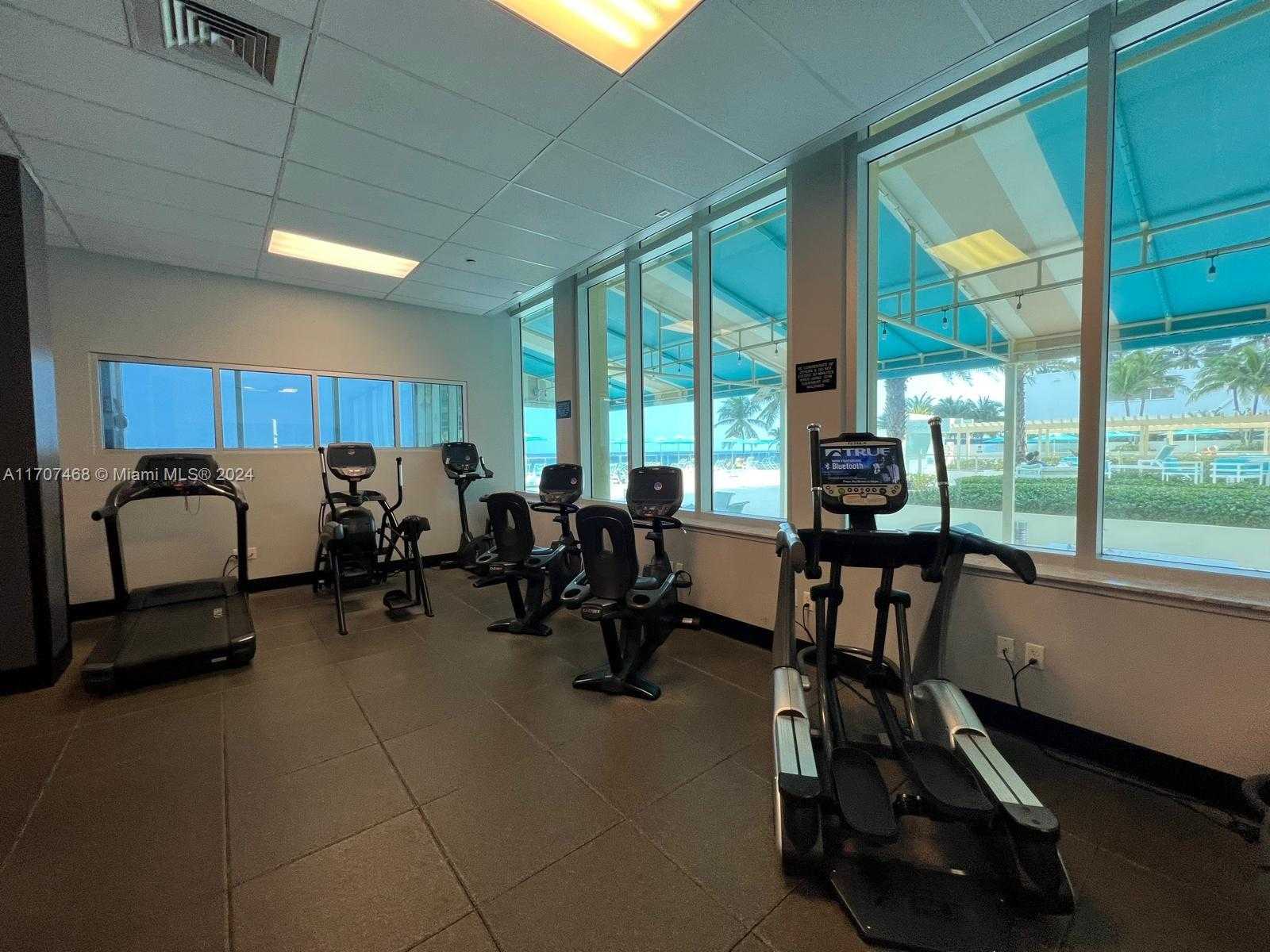 Small Image of 2501 SOUTH OCEAN DR #PH32, Hollywood Number 19