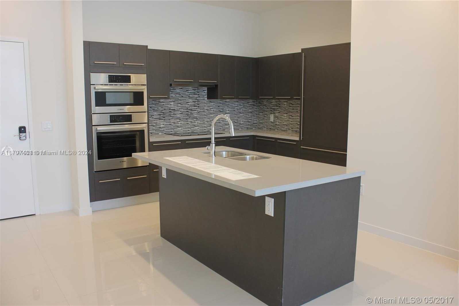 Small Image of 7661 NORTH WEST 107TH AVE #810, Doral Number 6