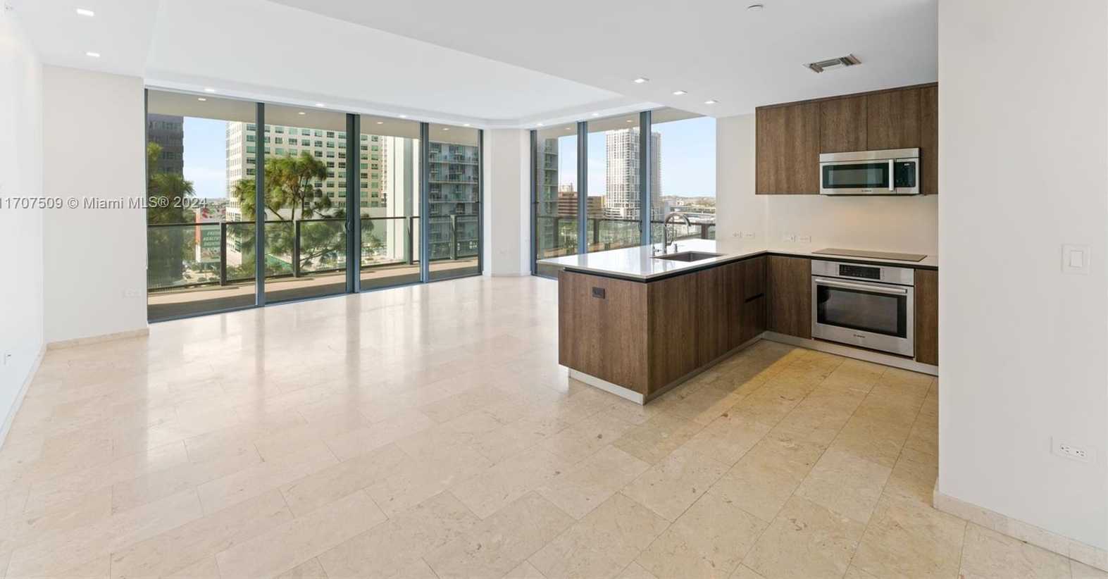 Small Image of 88 SOUTH WEST 7TH ST #712, Miami Number 5
