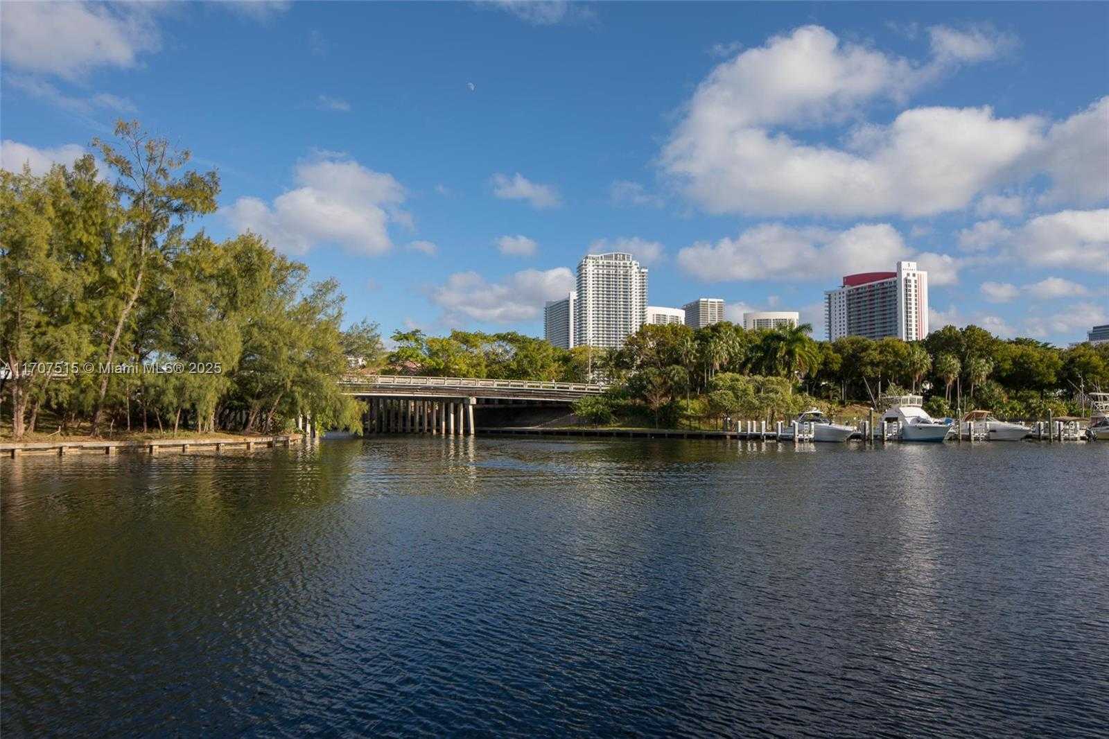 Small Image of 300 DIPLOMAT PKWY #711, Hallandale Beach Number 25