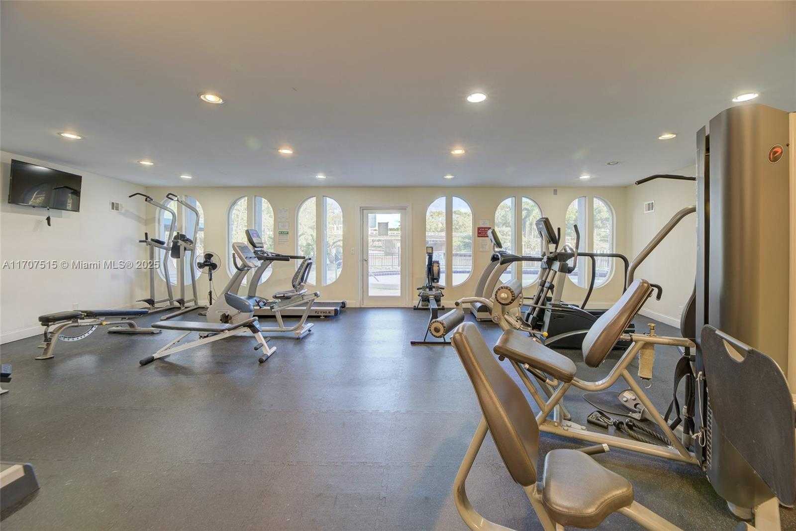 Small Image of 300 DIPLOMAT PKWY #711, Hallandale Beach Number 27