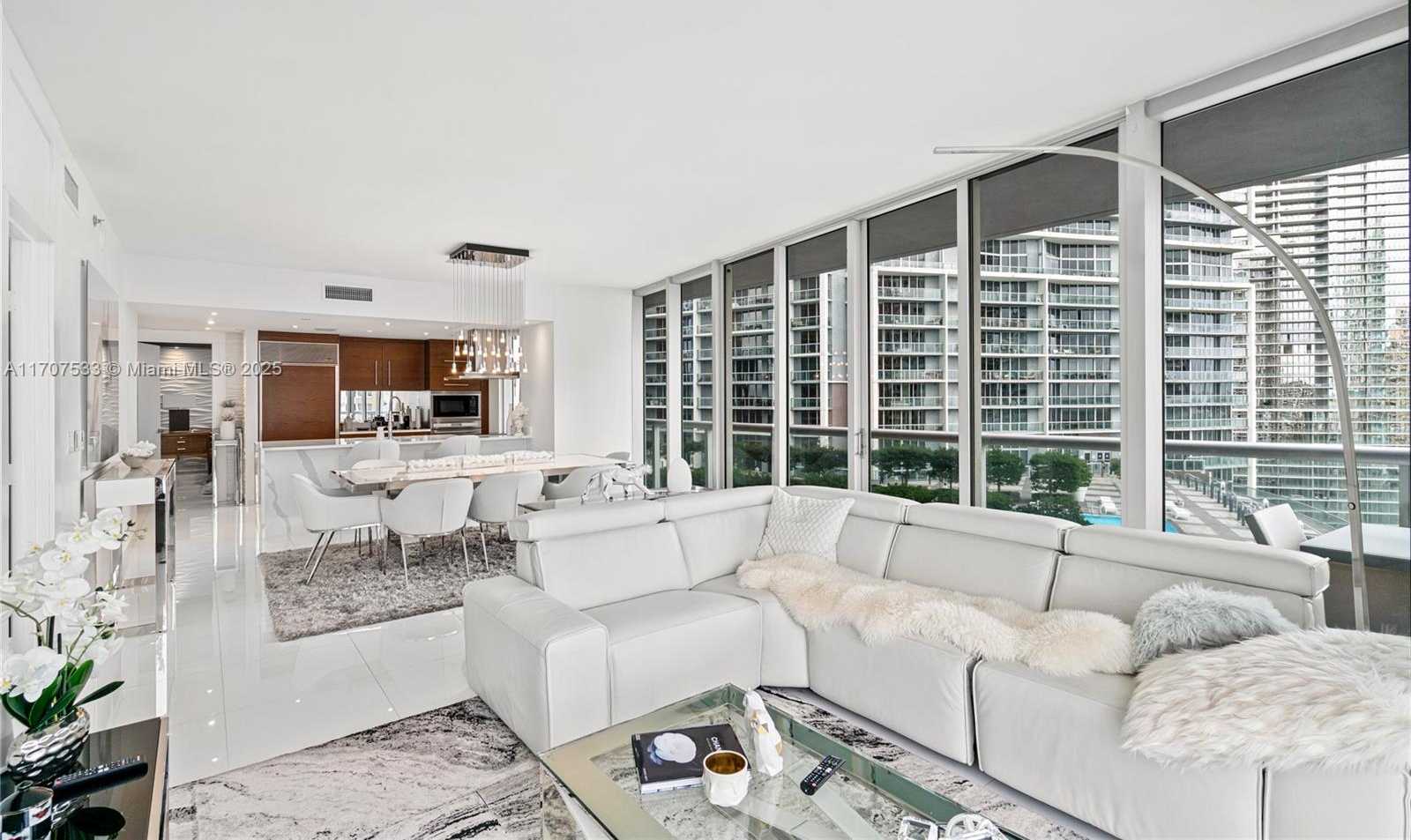 Small Image of 495 BRICKELL AVE #1702, Miami Number 10