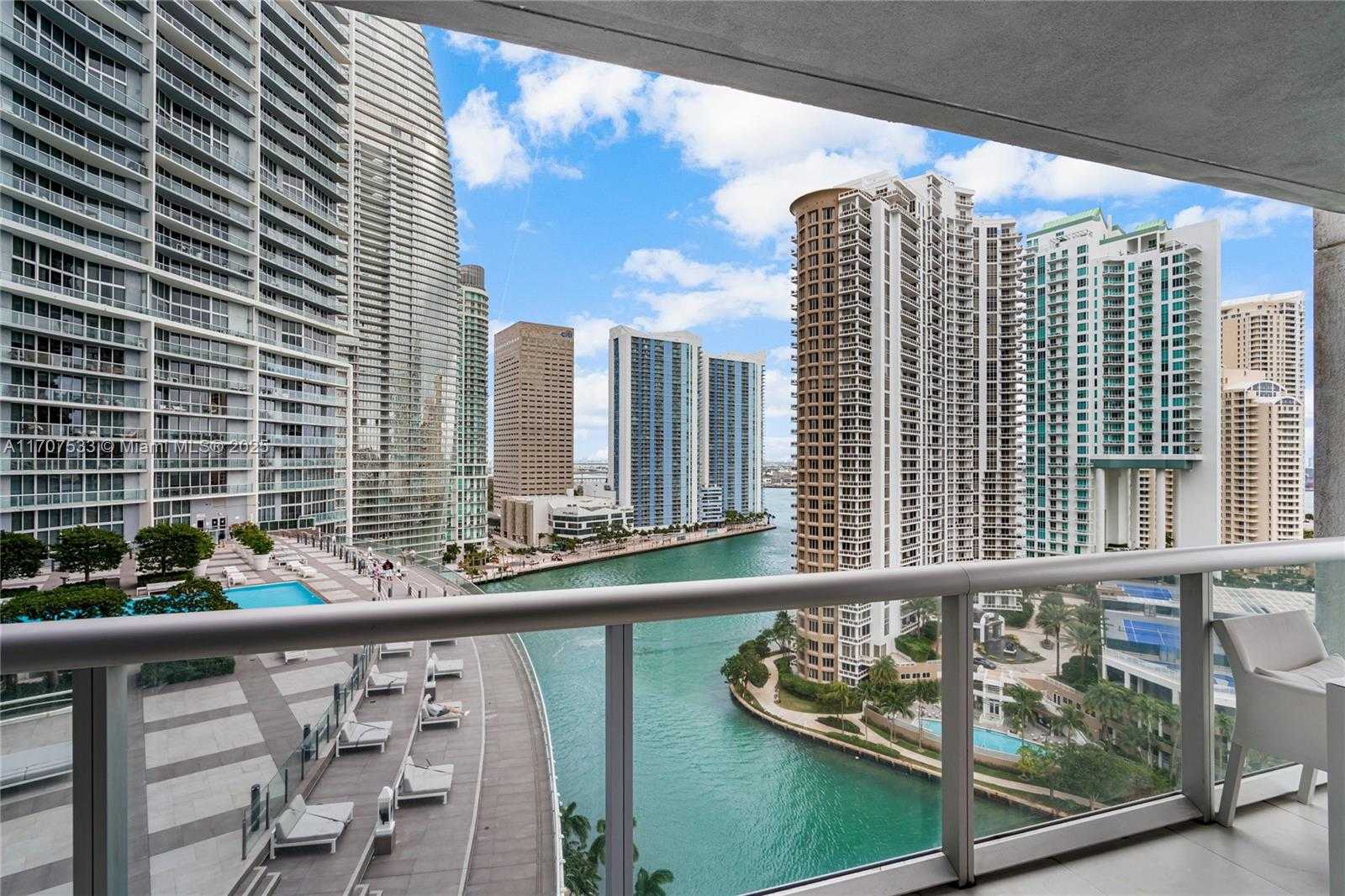 Small Image of 495 BRICKELL AVE #1702, Miami Number 3