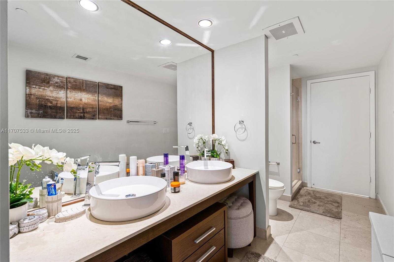Small Image of 495 BRICKELL AVE #1702, Miami Number 31