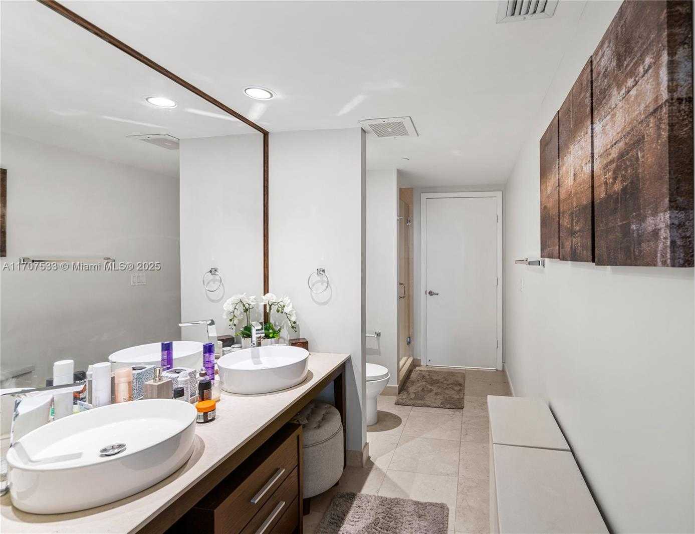 Small Image of 495 BRICKELL AVE #1702, Miami Number 33