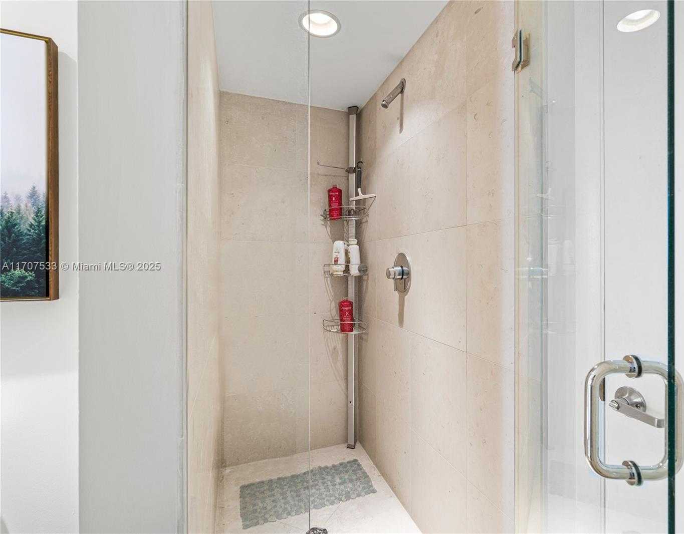 Small Image of 495 BRICKELL AVE #1702, Miami Number 36