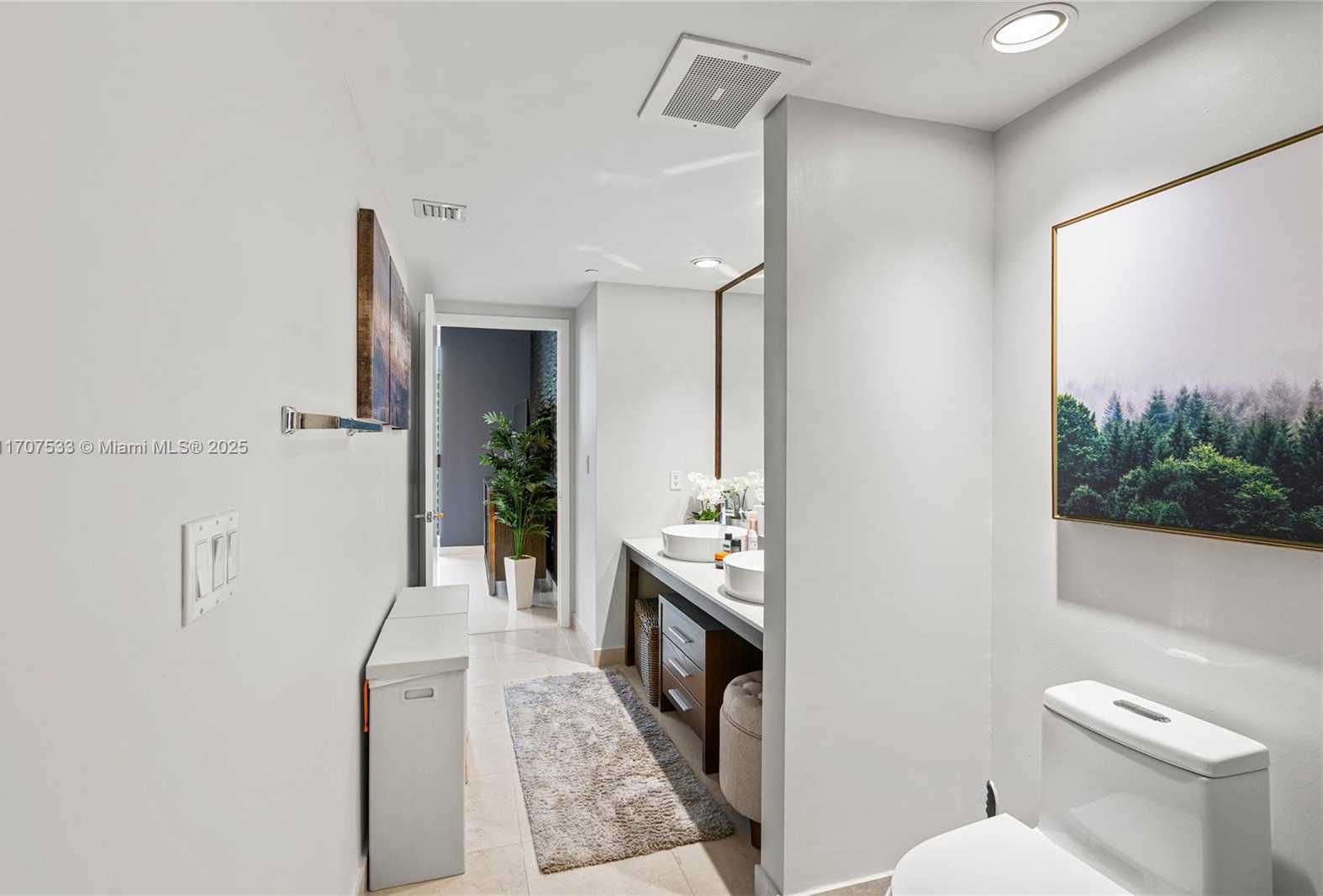 Small Image of 495 BRICKELL AVE #1702, Miami Number 37