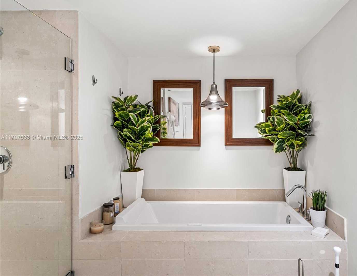 Small Image of 495 BRICKELL AVE #1702, Miami Number 38