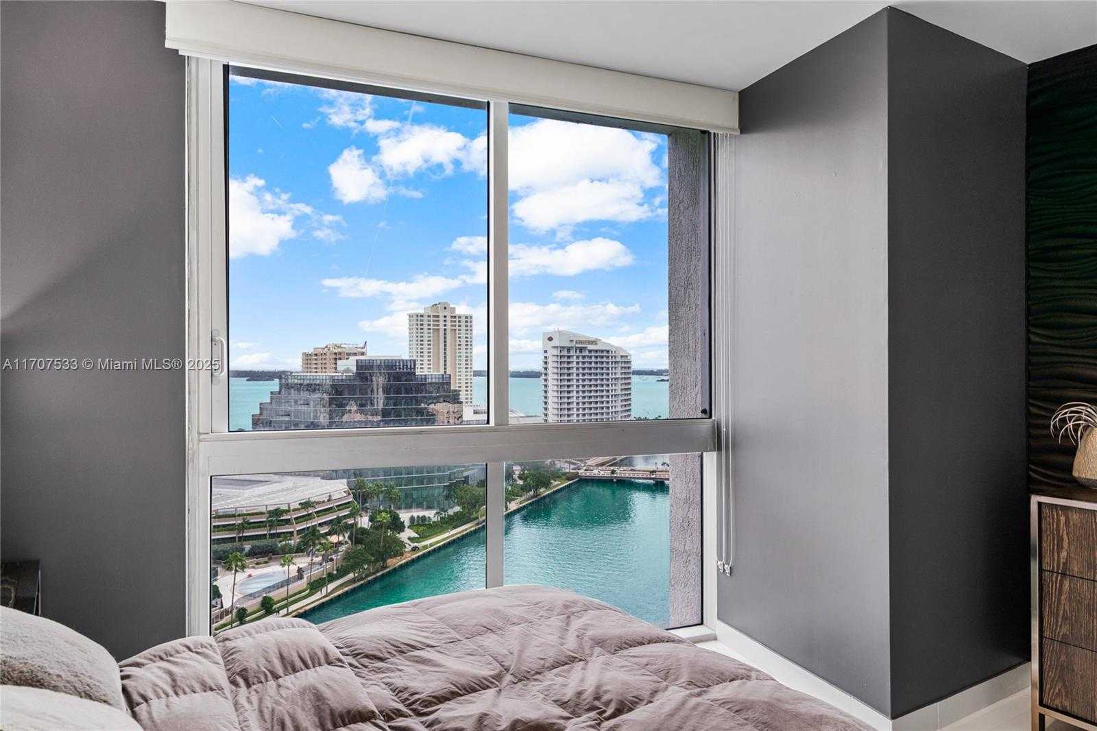Small Image of 495 BRICKELL AVE #1702, Miami Number 40
