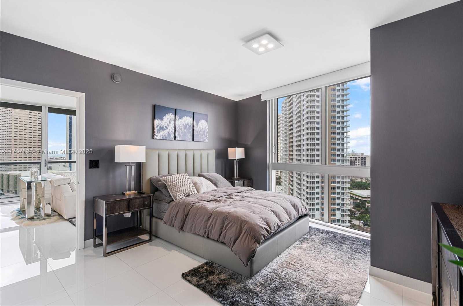Small Image of 495 BRICKELL AVE #1702, Miami Number 41