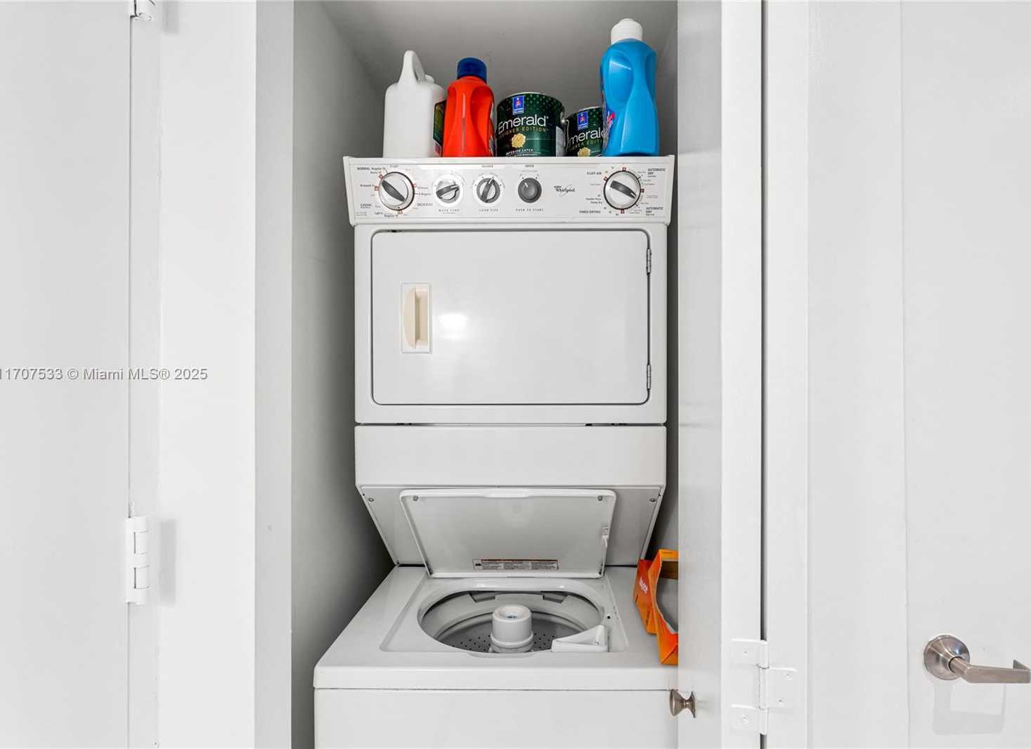 Small Image of 495 BRICKELL AVE #1702, Miami Number 47