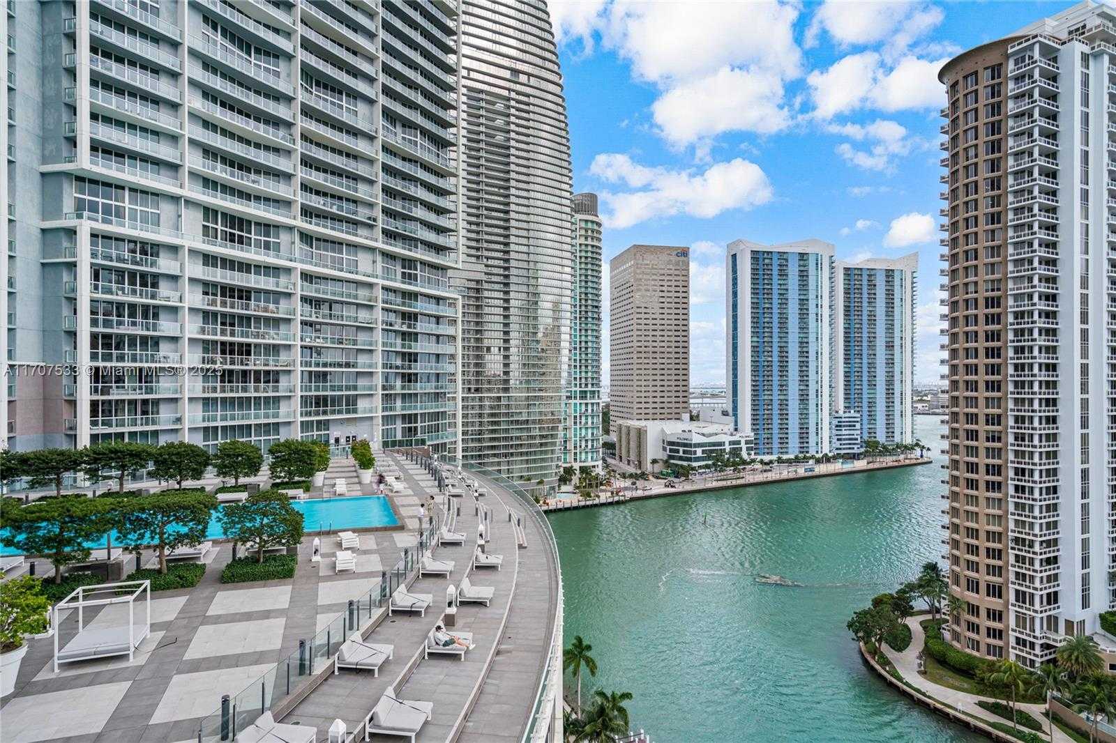 Small Image of 495 BRICKELL AVE #1702, Miami Number 52