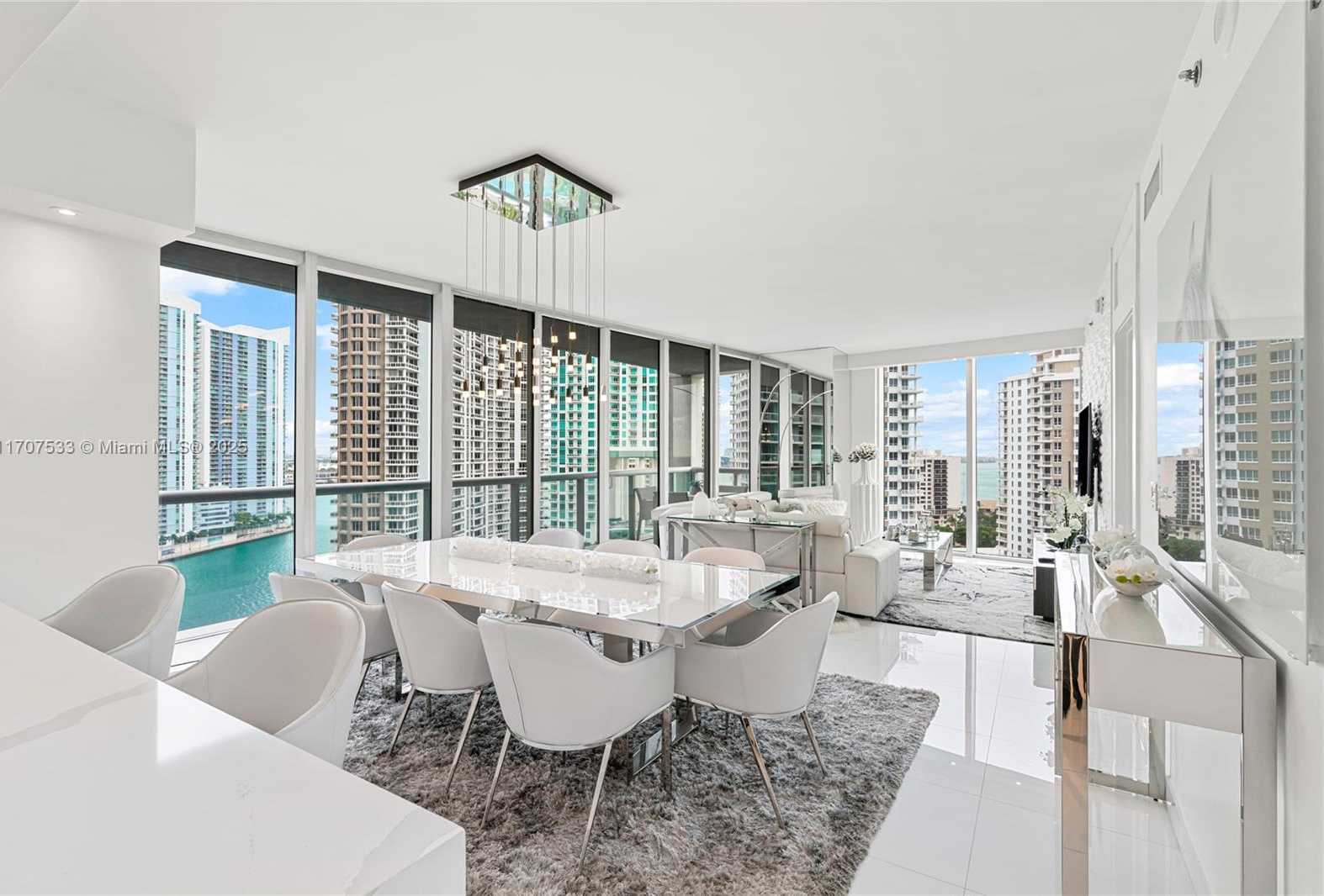 Small Image of 495 BRICKELL AVE #1702, Miami Number 8