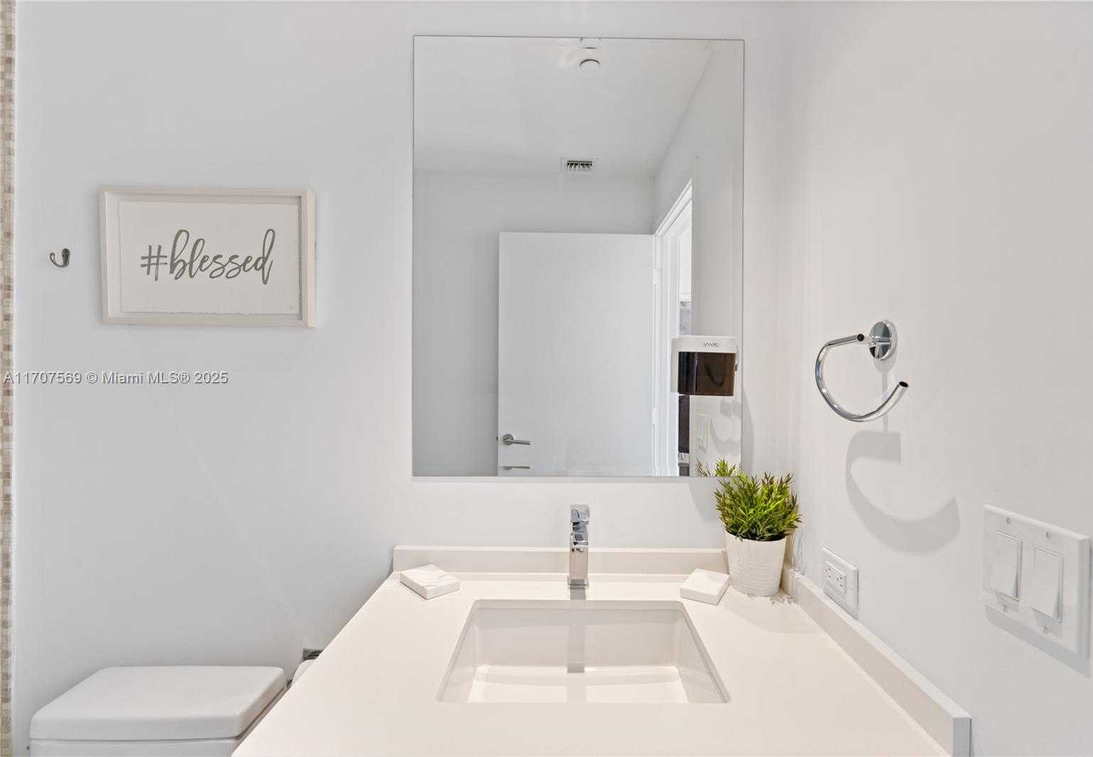 Small Image of 88 SOUTH WEST 7 STREET #3403, Miami Number 18